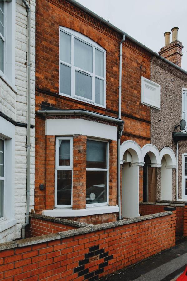 Townhouse House Ideal Contractors In 럭비 외부 사진